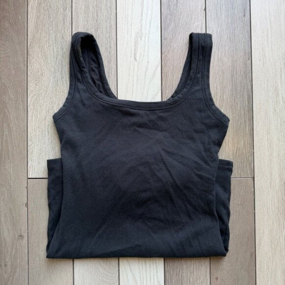 SKIMS Black Sleeveless Bodysuit - Picture 2 of 5